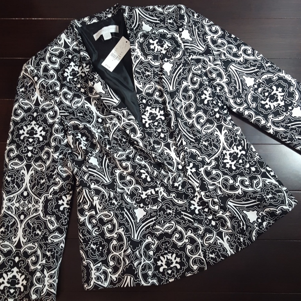 Beautiful NY&Co Black and White Blazer NWT Size 4